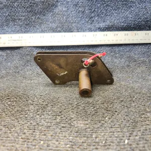 0523223 | Cessna 172F | Aileron Bellcrank Assembly - LH